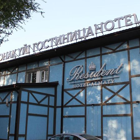 Resident Hotel Almaty Exterior foto